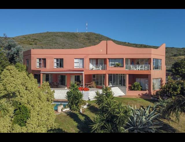 4 BEDROOM HOUSE FOR SALE IN PLATTEKLOOF